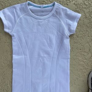 Ivivva (lululemon for girl) shirt